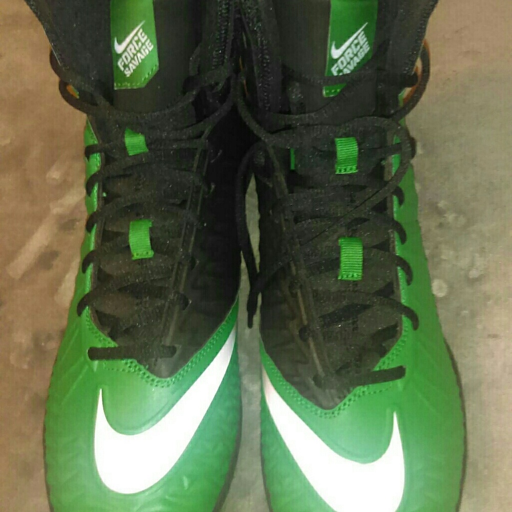 Men's Nike Savage Force Football Cleats